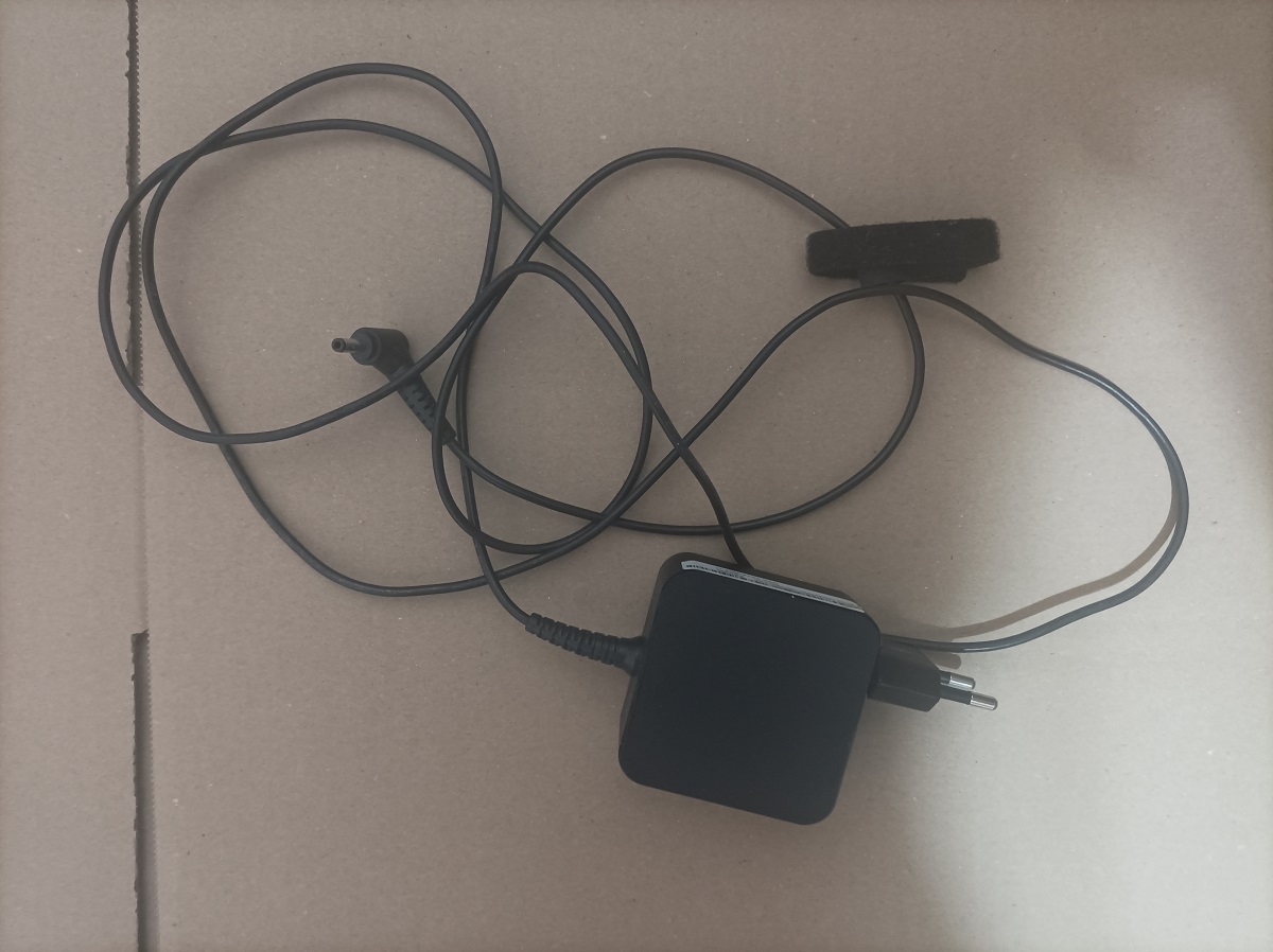 Síťový adaptér pro notebooky Lenovo YOGA 510-14AST apod.