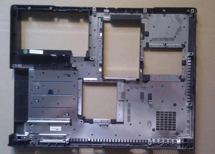 Acer TravelMate 2410 - spodní plastvový díl - vana
