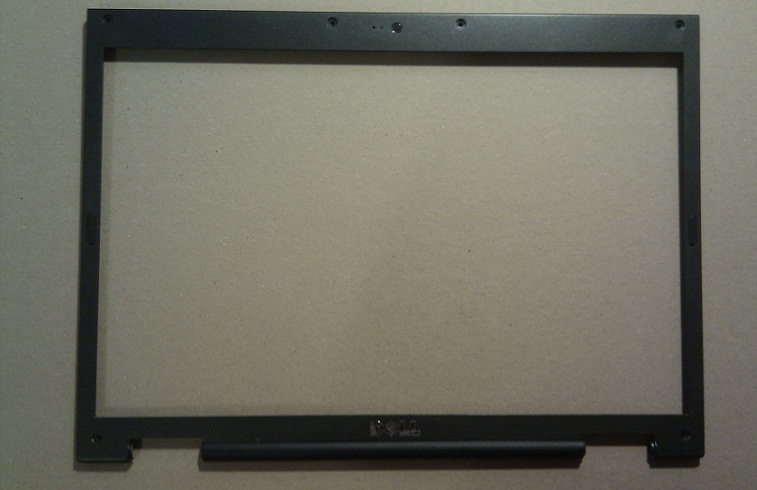 Přední plastový rámeček/bezel LCD z notebooku Dell Vostro 1510