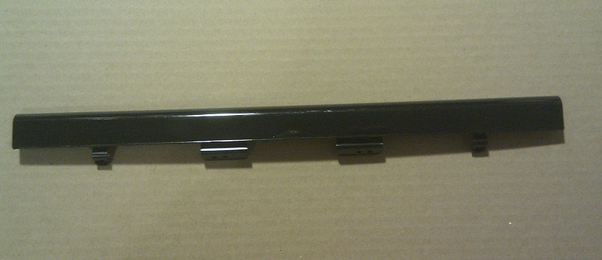 HP Pavilion dv6-1299ea - plastová lišta z LCD